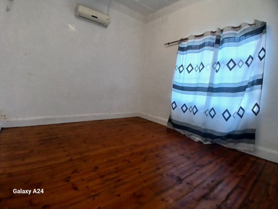 6 Bedroom Property for Sale in Quigney Eastern Cape